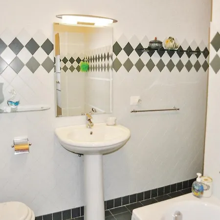 Rm 36 Apartment *