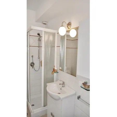 Rm 36 Apartment *